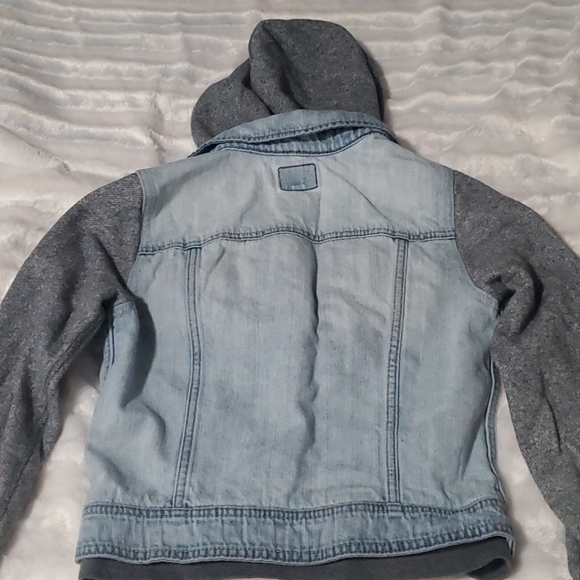 American Eagle Jean jacket with hoodie - Picture 5 of 5